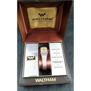 VINTAGE Waltham Ladies Quartz Women's Watch - Comes with original case!
